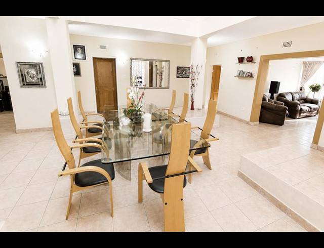 5 BEDROOM TOWNHOUSE FOR SALE IN BEDFORDVIEW